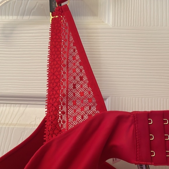 Victoria’s Secret Perfect Shape Bra, Red, 36DDD, New with Tags - Picture 4 of 10